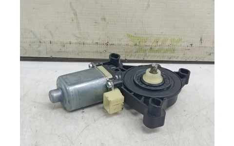 Motoras geam dreapta fata 0130822716 Volkswagen Golf 7 (2012 - 2017) - imagine 4