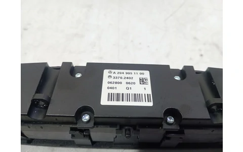 Panou butoane a2049051100 Mercedes Benz C-Class W204/S204 (2007 - 2012) - imagine 3