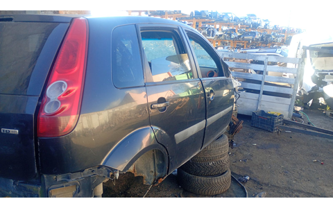 Ford Fiesta 5 (2001 - 2007) - imagine 2