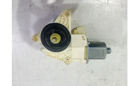Motoras geam dreapta spate a2048200642 Mercedes Benz C-Class W204/S204 (2007 - 2012) - imagine 2
