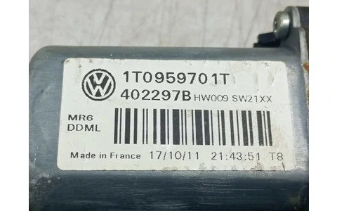 Motoras geam stanga fata 5k0959793 Skoda Octavia 2 (facelift) (2008 - 2013) - imagine 4