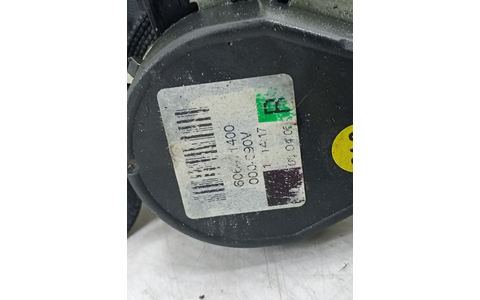 Centura siguranta spate 1k6857806N Volkswagen Golf 5 (2003 - 2009) - imagine 3