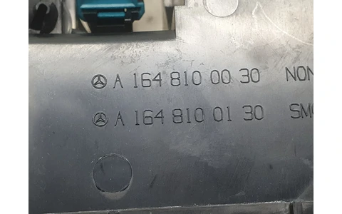 Scrumiera A1648100030 Mercedes Benz ML W164 (2005 - 2008) - imagine 2