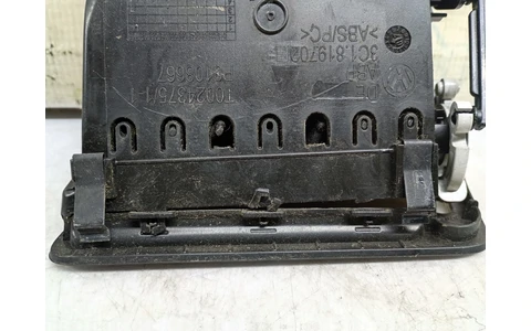 Grila ventilatie bord 3C1819702E Volkswagen Passat B6 (2005 - 2010) - imagine 4