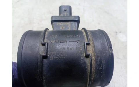 Debitmetru aer 55561912 Opel Astra J (2009 - 2012) - imagine 2