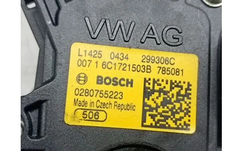 Pedala acceleratie 6C1721503B Volkswagen Polo 5 (6R) (2009 - 2015) - imagine 4