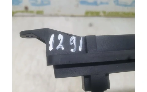 Radiator electric bord 1k0963235F Volkswagen Passat B6 (2005 - 2010) - imagine 2