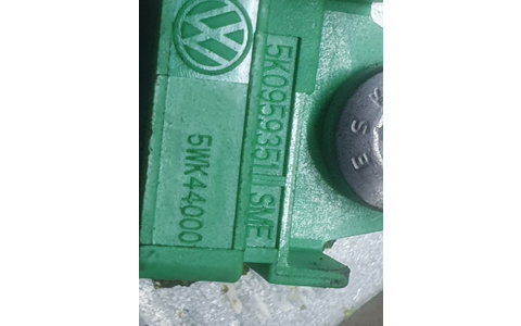 Senzor impact D-3a4b Volkswagen Golf 6 (2008 - 2015) - imagine 3