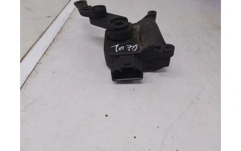 Motoras clapeta mixaj aer 0132801341 Skoda Octavia 2 (facelift) (2008 - 2013) - imagine 4