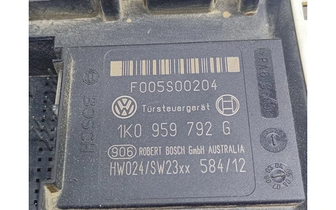 Motoras geam dreapta fata 1K0959702 Volkswagen Golf 5 (2003 - 2009) - imagine 3