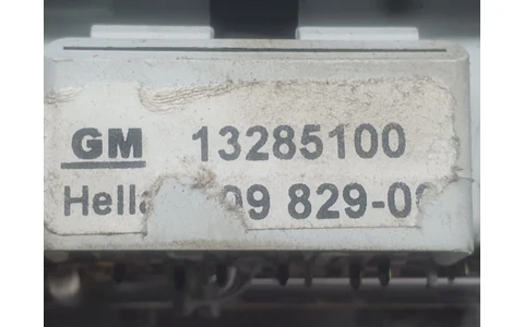 Plafoniera 13285100 Opel Astra J (2009 - 2012) - imagine 4