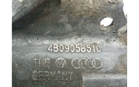 Contact cu cheie 4B0905851C Volkswagen Golf 4 (1997 - 2006) - imagine 3
