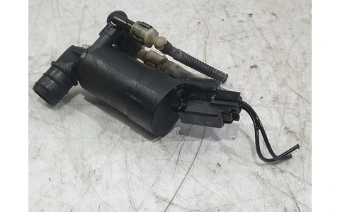Pompa vas lichid parbriz bv61-17k624-bb Ford Focus 3 (2011 - 2015) - imagine 2