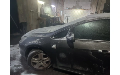 Opel Astra J (2009 - 2012) - imagine 2