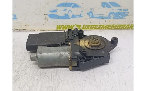 Motoras geam stanga fata 0130821695 Volkswagen Passat B5 (1996 - 2000) - imagine 2