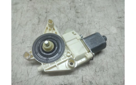 Motoras geam dreapta spate A2048200642 Mercedes Benz C-Class W204/S204/C204 (facelift) (2011 - 2015) - imagine 2