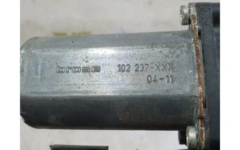 Motoras geam stanga spate 8e1959801h Audi A4 B7 (2004 - 2008) - imagine 4
