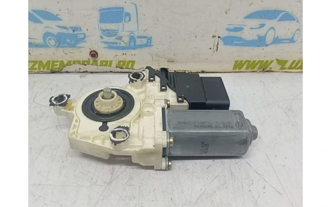 Motoras geam dreapta spate 1k4839402C Volkswagen Golf 5 (2003 - 2009) - imagine 2