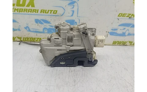 Broasca stanga fata 8E1837015AA Audi A4 B7 (2004 - 2008) - imagine 2