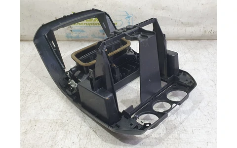 Grila ventilatie bord 6q0858069n Volkswagen Polo 4 (9N) (2001 - 2005) - imagine 2