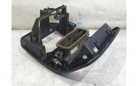 Grila ventilatie bord 6q0858069n Volkswagen Polo 4 (9N) (2001 - 2005) - imagine 6