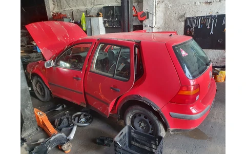 Volkswagen Golf 4 (1997 - 2006) - imagine 3