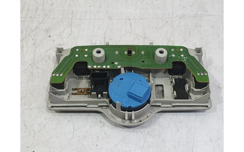 Plafoniera 1J0947105 Volkswagen Golf 4 (1997 - 2006) - imagine 3