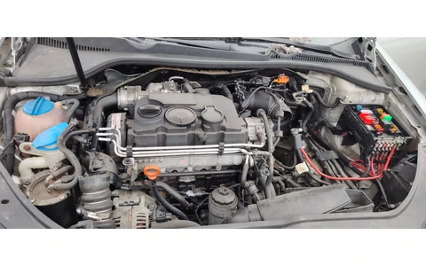 Volkswagen Golf 5 (2003 - 2009) - imagine 5