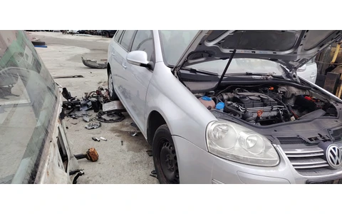 Volkswagen Golf 5 (2003 - 2009) - imagine 4