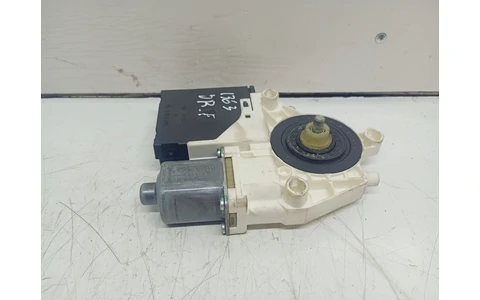 Motoras geam dreapta fata 1K5837402AM Volkswagen Golf 5 (2003 - 2009) - imagine 2