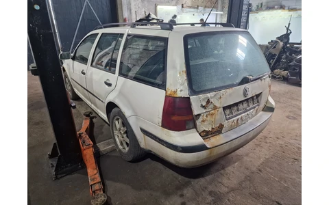 Volkswagen Golf 4 (1997 - 2006) - imagine 3