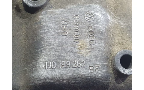 Suport motor 1J0199262 Volkswagen Golf 4 (1997 - 2006) - imagine 2
