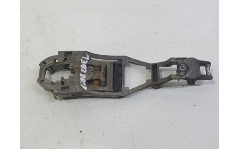 Suport maner exterior 3b0837885 Volkswagen Golf 4 (1997 - 2006) - imagine 2