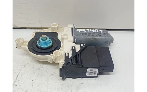 Motoras geam dreapta spate 5k0959704C Volkswagen Golf 6 (2008 - 2015) - imagine 2