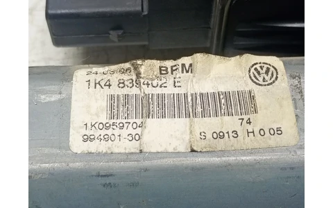 Motoras geam dreapta spate 1k0959704 Volkswagen Golf 5 (2003 - 2009) - imagine 4
