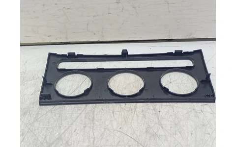 Ornament bord 3C0863100E Volkswagen Passat B6 (2005 - 2010) - imagine 2