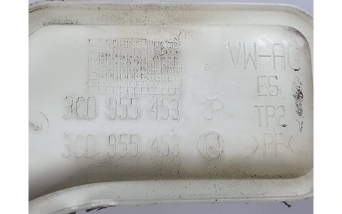 Vas lichid parbriz 3c0955453q Volkswagen Passat B6 (2005 - 2010) - imagine 2