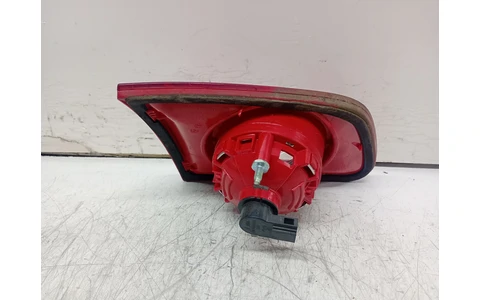 Stop dreapta haion 3C9945094 Volkswagen Passat B6 (2005 - 2010) - imagine 2