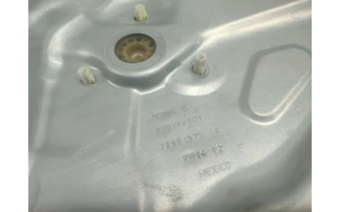 Macara geam dreapta spate 1k983975 Volkswagen Golf 6 (2008 - 2015) - imagine 2