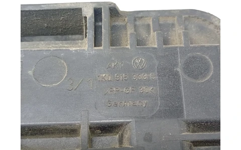 Suport baterie 1k0915333c Volkswagen Passat B6 (2005 - 2010) - imagine 3
