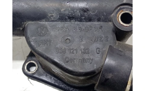 Carcasa termostat 038121132 Volkswagen Passat B6 (2005 - 2010) - imagine 4