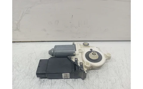 Motoras geam dreapta fata 1c1959802A Volkswagen Golf 4 (1997 - 2006) - imagine 2