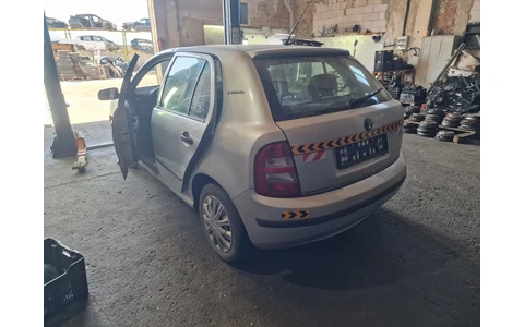 Skoda Fabia 6Y (1999 - 2004) - imagine 4