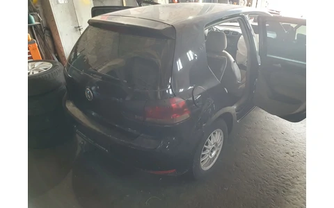 Volkswagen Golf 6 (2008 - 2015) - imagine 4