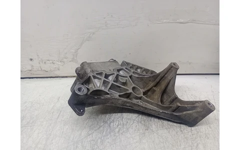 Suport motor 03L199207 Volkswagen Golf 6 (2008 - 2015) - imagine 2