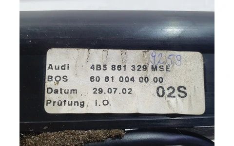 Rulou portbagaj 4b5861329 Audi A6 4B/C5 (facelift) (2001 - 2004) - imagine 4