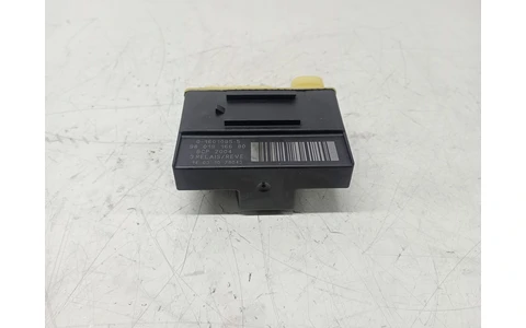 Releu ventilator 9801916680 Citroen C4 Picasso 2 (2013 - 2017) - imagine 2
