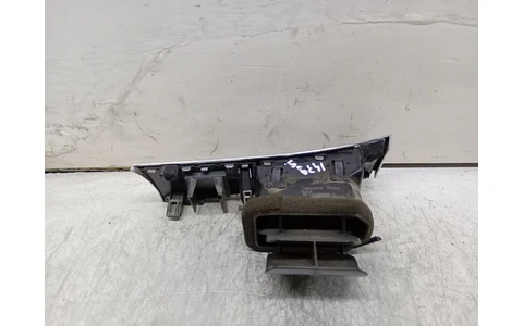 Grila ventilatie 4F1820901D Audi A6 4F/C6 (facelift) (2008 - 2011) - imagine 2