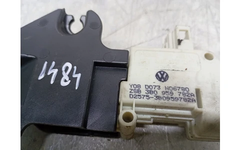 Motoras rezervor 3B0959782A Audi A6 4F/C6 (2004 - 2008) - imagine 3
