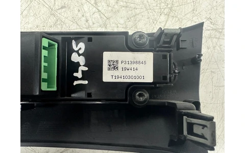 Panou butoane P31398845 Volvo V60 2 (2018 - 2020) - imagine 3